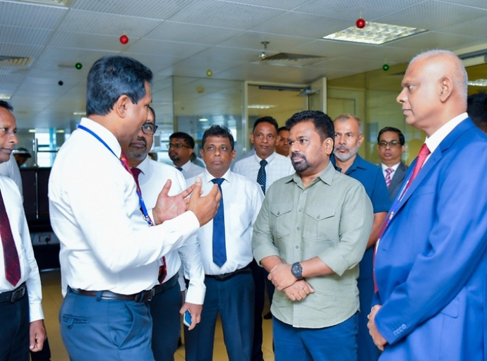 எதிர்பார்த்த வருமான இலக்கைத் தாண்டி, 300 பில்லியன் ரூபா மேலதிக வருமானத்துடன் சுங்கத் திணைக்களம் 2026 ஆம் ஆண்டில் பிரவேசிக்கின்றது