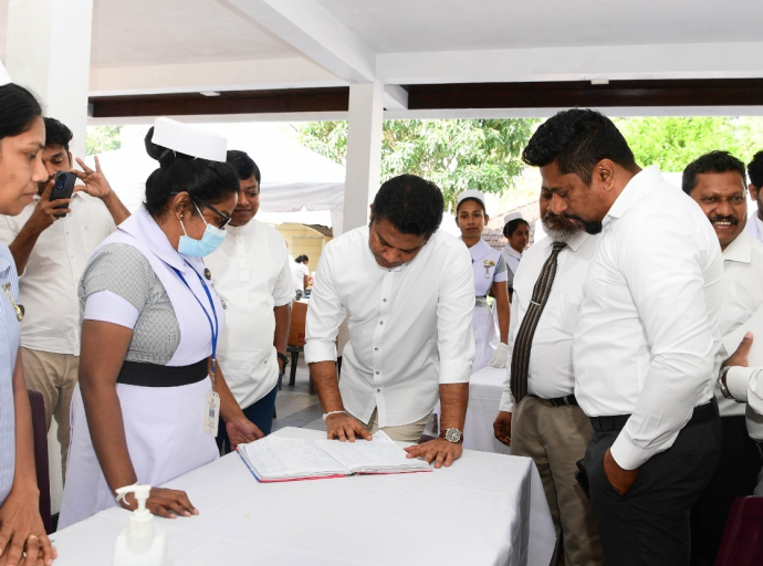 ஸ்ரீ தலதா மாலிகையின் பணியாளர்கள் மற்றும் பாதுகாப்புப் படையினருக்கான 50வது திட்டமான “ஆரோக்கிய” நடமாடும் சுகாதார மருத்துவ முகாம் அண்மையில் நடைபெற்றது