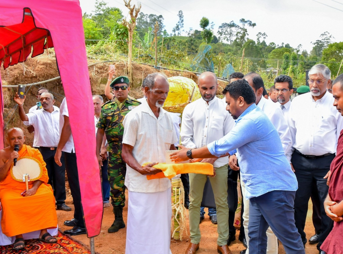 டித்வா சூறாவளியால் சேதமடைந்த மதத் தலங்களை புனரமைப்பதற்கான 'கட்டியெழுப்புவோம் ஒன்றிணைந்த உறுதியுடன்' தேசிய வேலைத்திட்டத்தின் ஆரம்ப நிகழ்வு ஜனாதிபதி தலைமையில் ஆரம்பம்