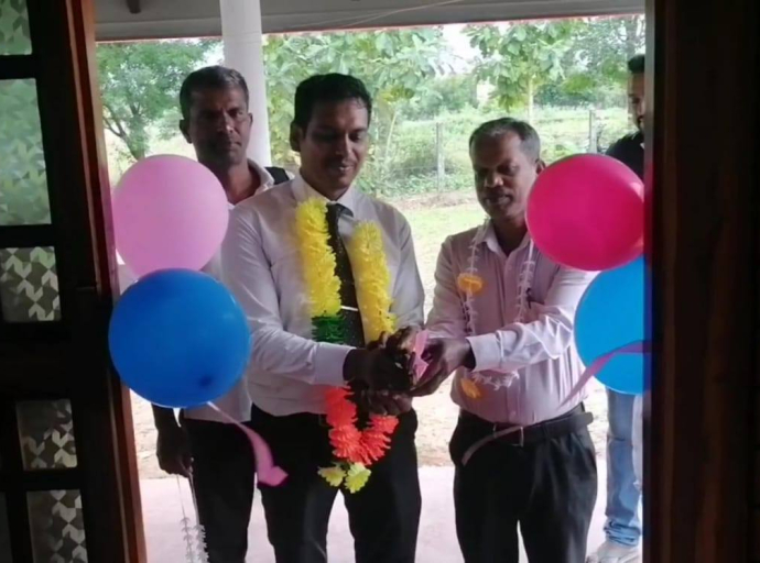 15 இலட்சம் ரூபா செலவில் நிர்மாணிக்கப்பட்ட புதிய வீடு பயனாளிக்கு கையளிப்பு