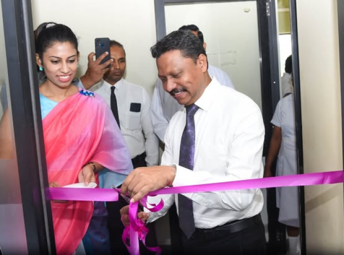 மத்திய மாகாணத்தில் குடிநீர் மாதிரிகளை பரிசோதிப்பதற்காக கட்டுகஸ்தோட்டை பிராந்திய மருத்துவமனையில் நிறுவப்பட்ட நீர் மாதிரி கண்காணிப்பு ஆய்வகம் திறந்துவைப்பு