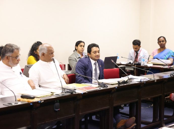 2026 ஆம் ஆண்டிற்காக மாகாண சபைகளுக்கு நிதி ஒதுக்குவது தொடர்பாக நிதி ஆணைக்குழுவினால் கௌரவ ஜனாதிபதியிடம் சமர்ப்பிக்கப்பட்ட பரிந்துரைகள் அடங்கிய அறிக்கை அரசாங்க நிதி பற்றிய குழுவின் பரிசீலனைக்கு