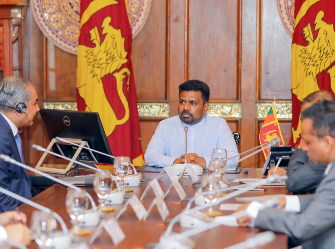 பாகிஸ்தான் உள்துறை அமைச்சரின் இலங்கை வருகை மற்றும் பாகிஸ்தான் தேசிய கிரிக்கெட் அணியின் வருகை என்பன  இலங்கை-பாகிஸ்தான் நட்பை மேலும் வலுப்படுத்துகின்றன  - ஜனாதிபதி 