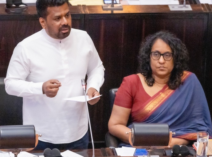 யுத்தத்தில் ஈடுபட்டுள்ள அனைத்துத் தரப்பினரும் அமைதியான உலகிற்காக மிக விரைவில் அர்ப்பணிப்புடன் செயல்படுவார்கள் என நாங்கள் நம்புகிறோம்     நாங்கள் சிறந்ததை எதிர்பார்க்கிறோம் - மோசமானதற்குத் தயாராகிறோம்.     - ஜனாதிபதி