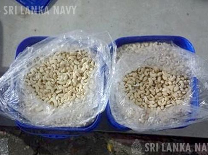 சட்டவிரோதமாக நாட்டிற்கு கொண்டு வரப்பட்ட உலர்ந்த முந்திரி கொட்டைகளுடன் இரண்டு சந்தேக நபர்கள் புத்தளத்தில் கைது