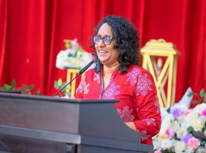 பாடசாலை விழாக்கள் பெற்றோருக்குச் சுமையாக அமையாத வகையில் ஏற்பாடு செய்யப்பட வேண்டும்