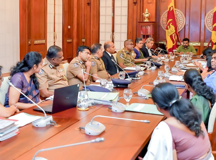 கைப்பற்றப்பட்ட போதைப்பொருட்களை விரைவாக அழிப்பதற்கான சட்டச் சிக்கல்களை நீக்க நியமிக்கப்பட்ட குழுவிற்கும் ஜனாதிபதிக்கும் இடையில் சந்திப்பு