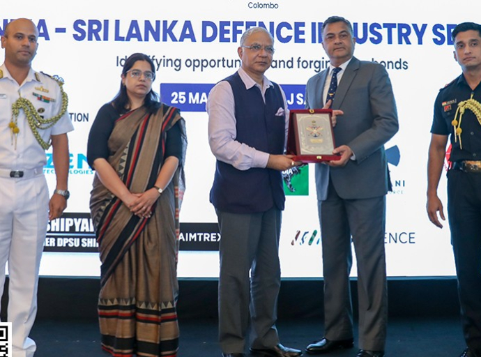 இந்தியா–இலங்கை பாதுகாப்பு தொழில்துறை கருத்தரங்கில் பிரதம அதிதியாக பாதுகாப்புச் செயலாளர் பங்கேற்பு