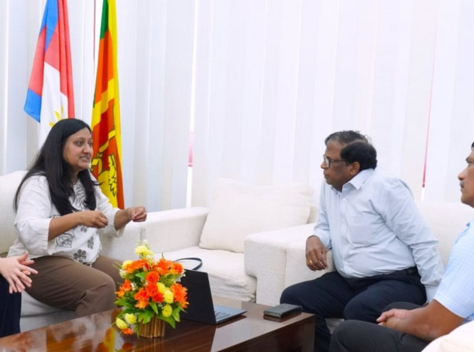 வடக்கு மாகாணத்தில் முதற்கட்டமாக முன்மொழியப்பட்ட இரண்டு பிரதான செயற்றிட்டங்களுக்கு உத்தியோகபூர்வ அனுமதி கிடைக்கப்பெற்றுள்ளது – உலக வங்கிப் பிரதிநிதிகள்  வட மாகாண ஆளுநரிடம் தெரிவிரிவிப்பு