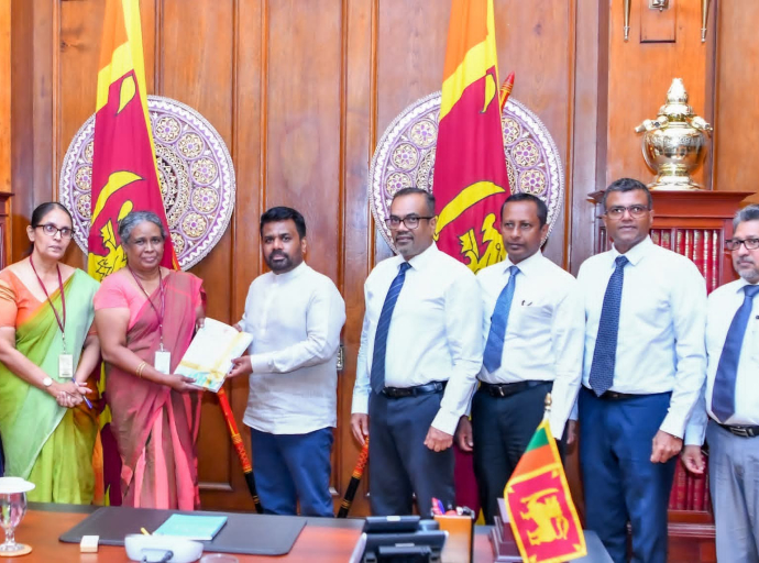 குடிசன வீட்டு வசதிகள் தொகை மதிப்பு 2024 இறுதி அறிக்கை ஜனாதிபதியிடம் கையளிப்பு