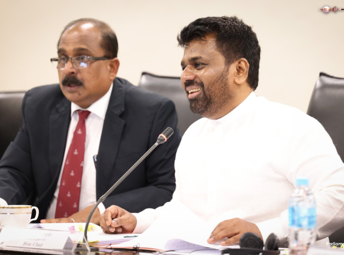 உயர் பாதுகாப்பு வலயங்களைத் தொடர்ச்சியாகப் பேணுவதை மறுபரிசீலனை செய்து தேவைக்கு ஏற்ற வகையில் அவற்றின் எல்லைகளை புதுப்பிக்க நடவடிக்கை எடுக்கவும் – ஜனாதிபதி 