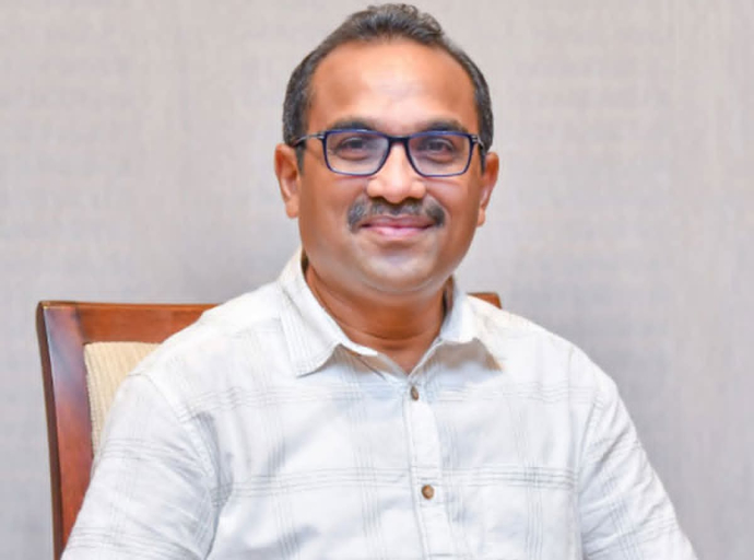 பண்டிகை காலத்தில் அவதானமாக வாகனங்களை செலுத்துமாறு போக்குவரத்து அமைச்சர் கோரிக்கை 