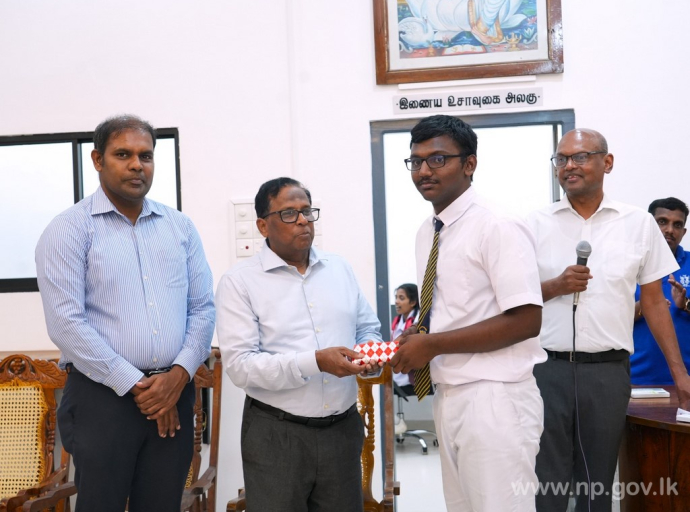 பின்தங்கிய கிராமத்திலிருந்து ஒரு மாணவன் பல்கலைக்கழகம் தெரிவானால், அது அந்தக் கிராமத்தின் ஒட்டுமொத்த வளர்ச்சிக்கும் வித்திடும் –  வடக்கு மாகாண ஆளுநர்
