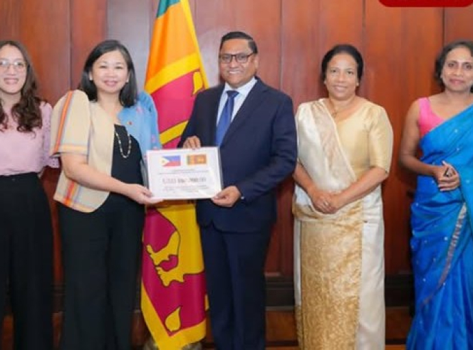 இலங்கைக்கு பிலிப்பைன்ஸ் இடமிருந்து 100,000 அமெரிக்க டாலர்கள் நிதியுதவி