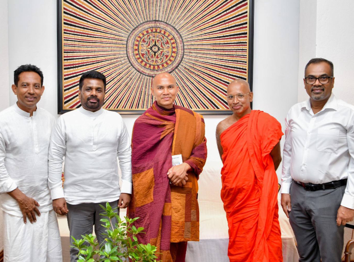'எஹிபஸ்ஸிகோ' அமைதிக்கான நடைபயணம் நிறைவடைந்ததைத் தொடர்ந்து, வண, பஞ்ஞாகர தேரர் ஜனாதிபதியை சந்தித்தார்