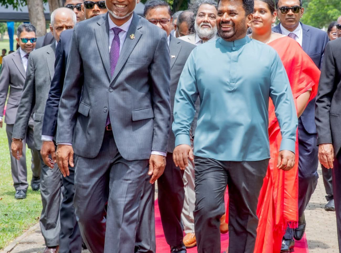 இலங்கை - மாலைதீவு இடையிலான 60 ஆண்டுகால இராஜதந்திர உறவை முன்னிட்டு மாலைதீவு ஜனாதிபதி மரக்கன்று நடுகை