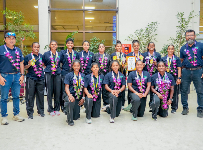 CASA செவன்ஸ் ரக்பி தொடரில் இரட்டை மகுடம்: ஆசியாவை வென்ற இலங்கை ‘டஸ்கர்ஸ்’ வீரர்கள் உத்தியோகபூர்வ வரவேற்புடன் தாயகம் திரும்பினர்