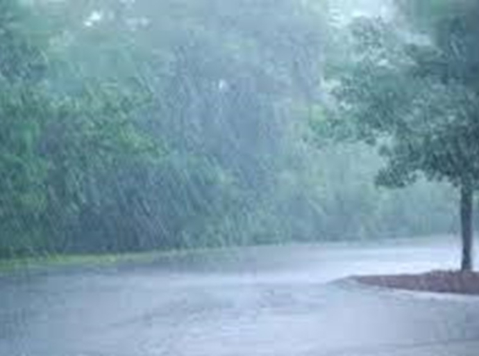 நாட்டில் தென்மேற்குப் பருவப் பெயர்ச்சி மழை நிலைமை படிப்படியாகத் தாபிக்கப்பட்டு வருகின்றது. 