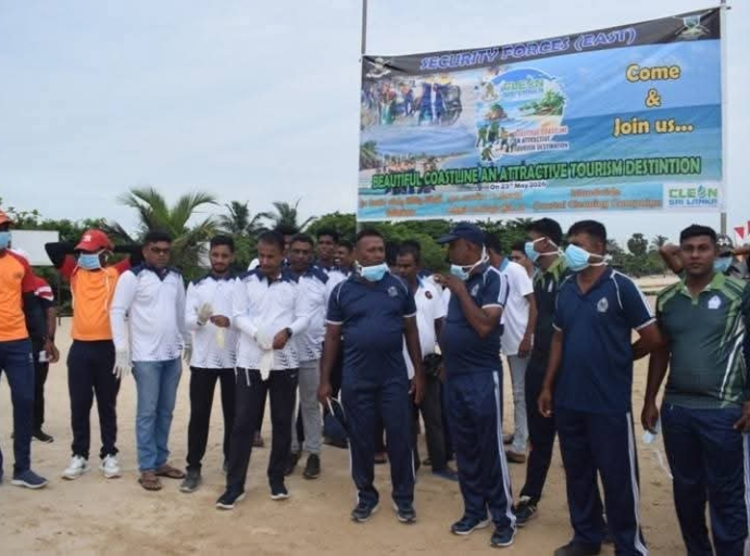 பாசிக்குடா கடற்கரையில் "அழகான கடற்கரை - ஒரு கவர்ச்சிகரமான சுற்றுலாத்தளம்" வேலைத்திட்டம்