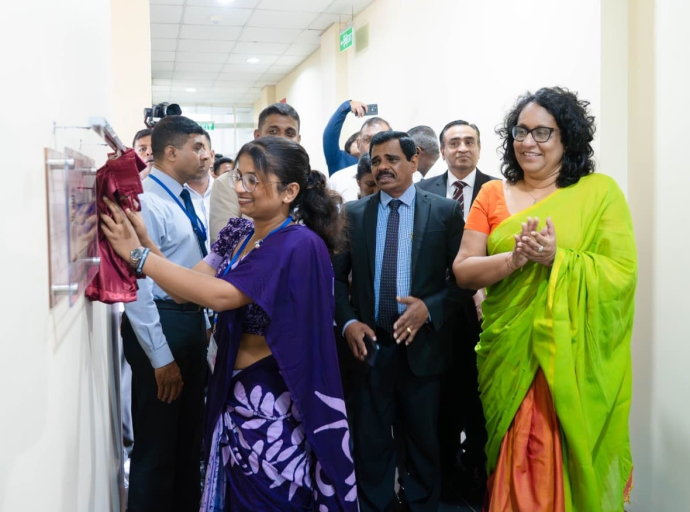 தொழில்நுட்பப் பல்கலைக்கழகத்திற்குத் தேவையாக இருந்துவந்த புதிய தொலைக்காட்சி (HD) கலையகம் பிரதமரின் பங்குபற்றுதலுடன் மாணவர்களின் பாவனைக்காகக் கையளிக்கப்பட்டது.