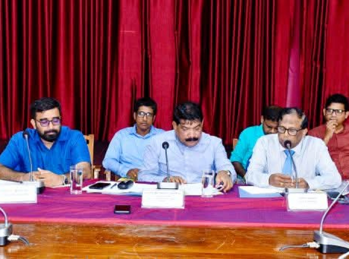 தீவுப் பகுதிகளின் பிரச்சினைகளுக்கு உடனடி தீர்வு வழங்க நடவடிக்கை எடுக்குமாறு அதிகாரிகளுக்கு பணிப்புரை