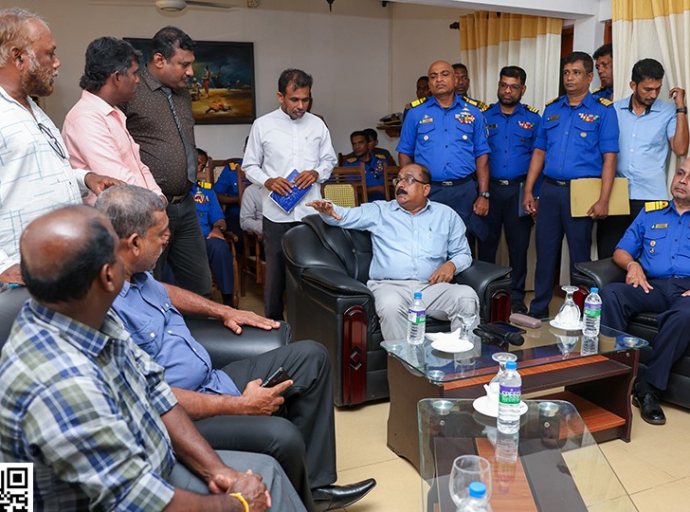 வடமேற்கு மற்றும் வடமத்திய கடற்படை கட்டளைகளால் பயன்படுத்தப்படும் நிலங்களை பாதுகாப்பு பிரதி அமைச்சர் பார்வையிட்டார்