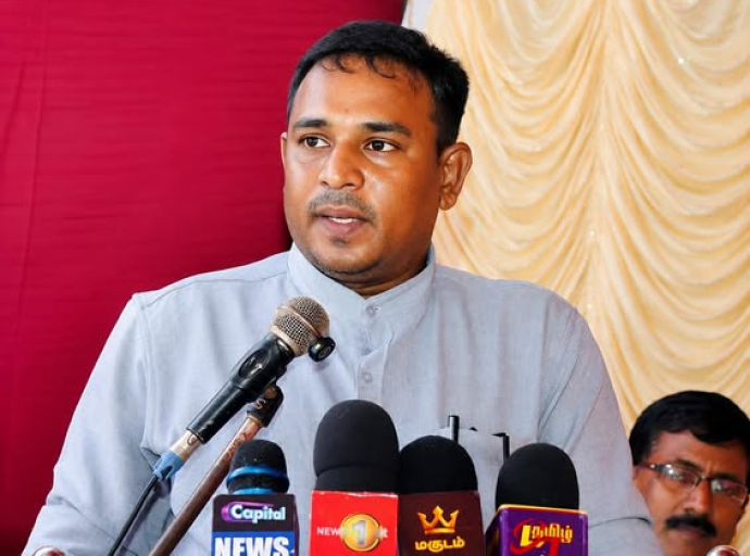 இலங்கையில் வறுமையினை ஒழிக்க அரசாங்கம் பல்வேறு திட்டங்களை நடைமுறைப்படுத்தி வருகின்றது 