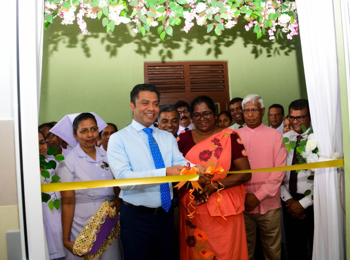 மொனராகலை மாவட்ட அரச வைத்தியசாலையின் புதிய ஐந்து மாடி மகப்பேறு மற்றும் சத்திரசிகிச்சை பிரிவு வளாகம்   திறந்து வைப்பு 