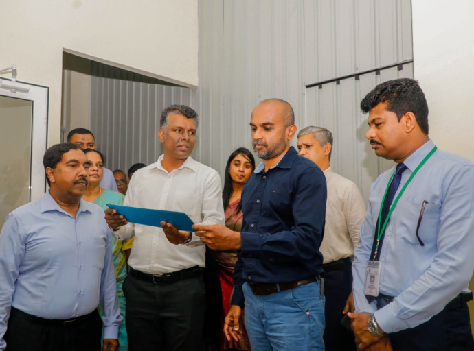இடைநிறுத்தப்பட்டிருந்த வாகன இலக்கத் தகடு அச்சிடுதல் பணிகள் இன்று (08 முதல் மீண்டும் ஆரம்பம்