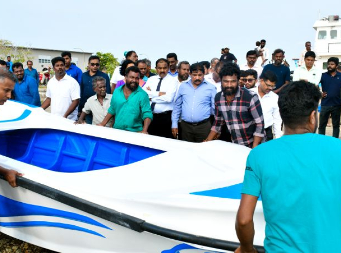 டித்வா புயலால் பாதிக்கப்பட்ட யாழ்ப்பாணம், முல்லைத்தீவு மற்றும் மன்னார் மாவட்ட மீனவர்களுக்கு படகுகள் மற்றும் வலைகள் கையளிப்பு