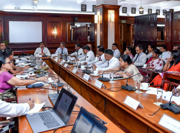 2026 வரவுசெலவுத் திட்ட முன்மொழிவுகளுக்கு அமைய அமைச்சு மட்டத்தில் நடைமுறைப்படுத்தப்படும் திட்டங்கள் மற்றும் விசேட கொள்கை ரீதியான வரவுசெலவுத் திட்ட முன்மொழிவுகளை நடைமுறைப்படுத்துவது குறித்த மீளாய்வு