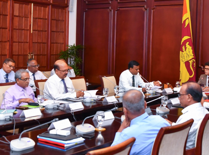 எல்-நினோ காலநிலை தாக்கத்தை எதிர்கொள்வதற்காக நியமிக்கப்பட்ட விசேட அமைச்சரவை உபகுழு மற்றும் அதிகாரிகள் குழு முதன்முறையாகக் கூடியது