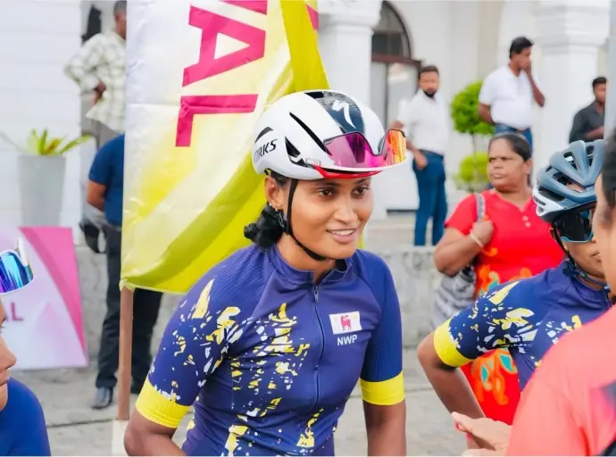 தேசிய மகா விளையாட்டு விழா: வடமேல் மாகாணத்தின் தினேஷா தில்ருக்ஷி மிதிவண்டிப் போட்டியில் சாம்பியன்