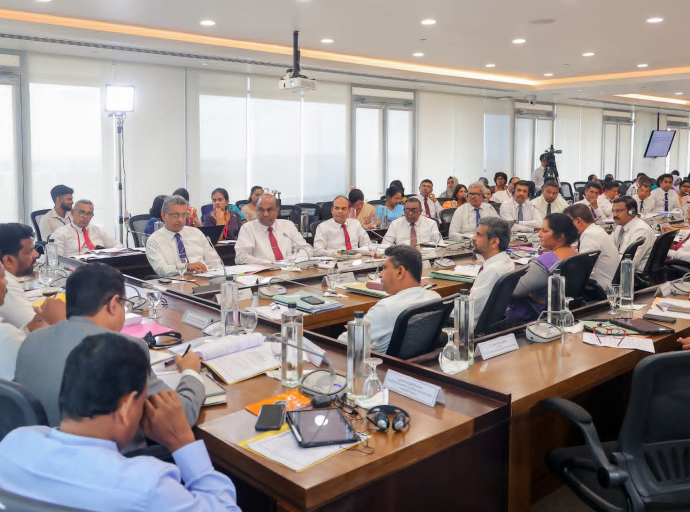 அடுத்த வரவுசெலவுத் திட்டத்தில் ஒவ்வொரு மாவட்டத்திற்கும் தனித்தனி நிதி ஒதுக்கீடு - மாவட்ட செயலாளர்கள் மாநாட்டில் ஜனாதிபதி