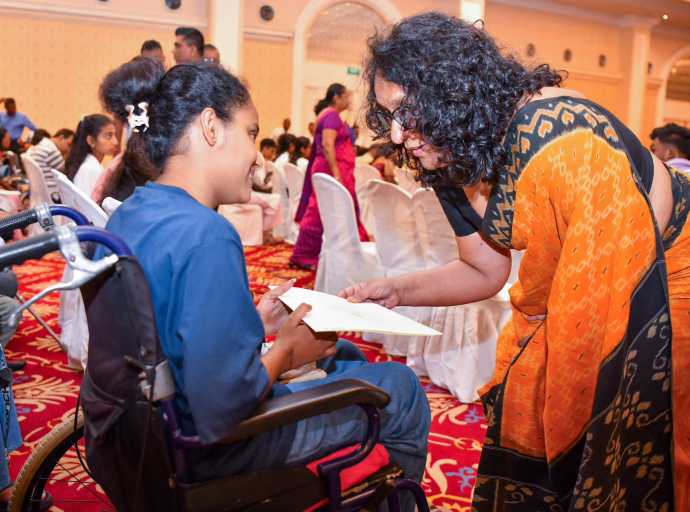 பிரதமரின் தலைமையில் ஜனாதிபதி நிதியத்தால் நடைமுறைப்படுத்தப்படும் 'சரசவி திரியோ அபிமன்' ஆரம்ப நிகழ்வு